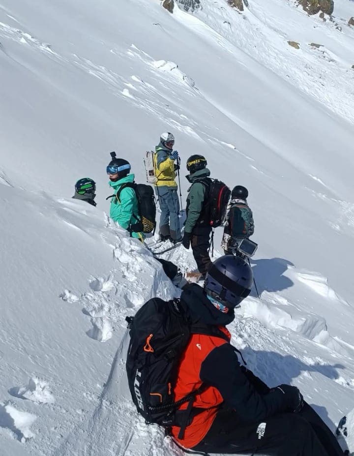 Snowboarding - Gulmarg for Intermediate